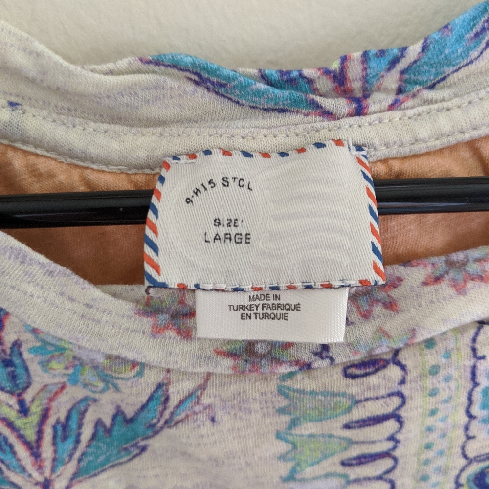 Pattern t-shirt - Picture 2 of 2